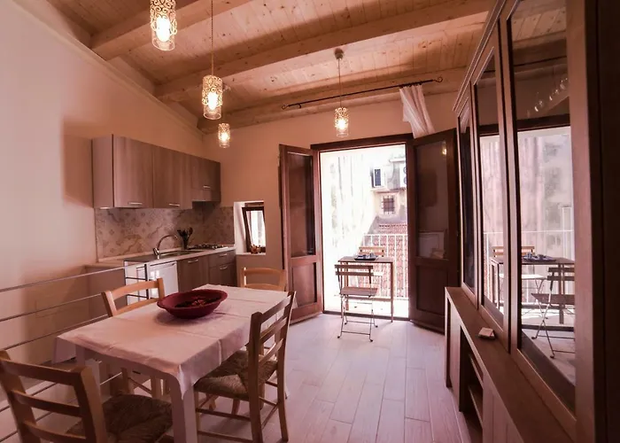 Aura Ortigia Apartments